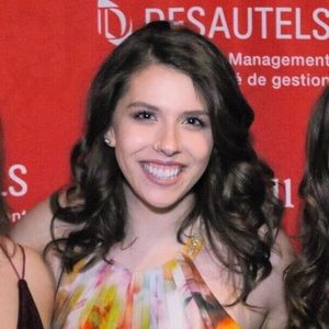 Meet your Posher, Chloe